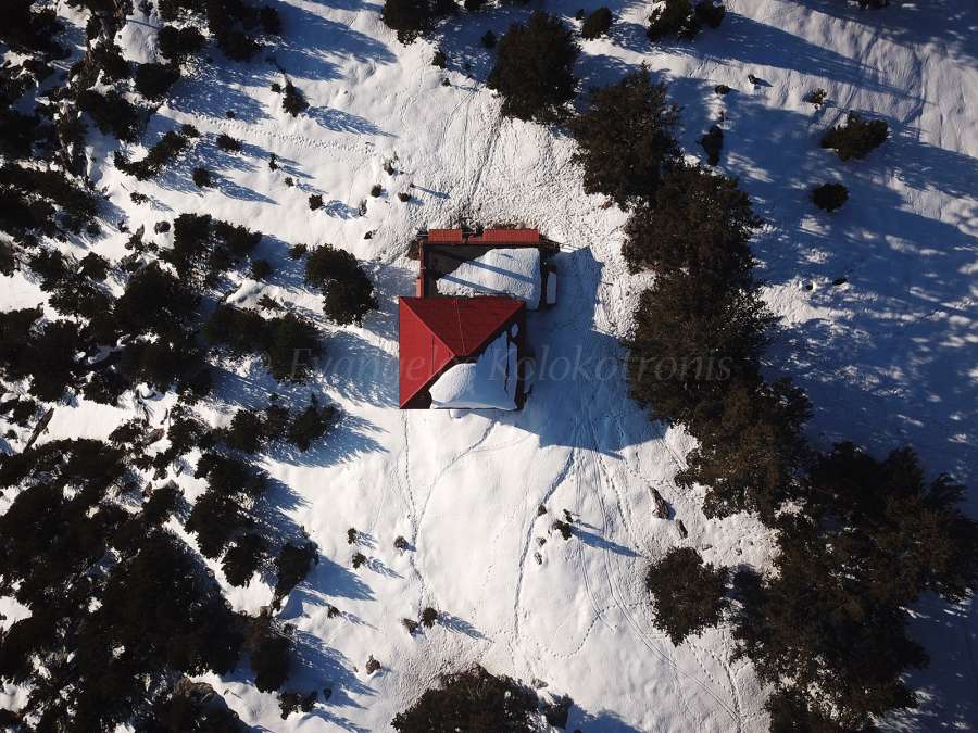 Olympus Refuge Petrostrouga 1.940m Greece